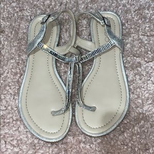 ALDO SILVER GLITTER SANDALS FLATS